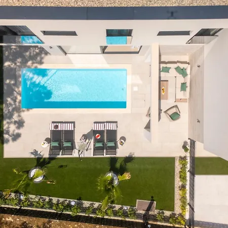 Carla Maria Villa Vir